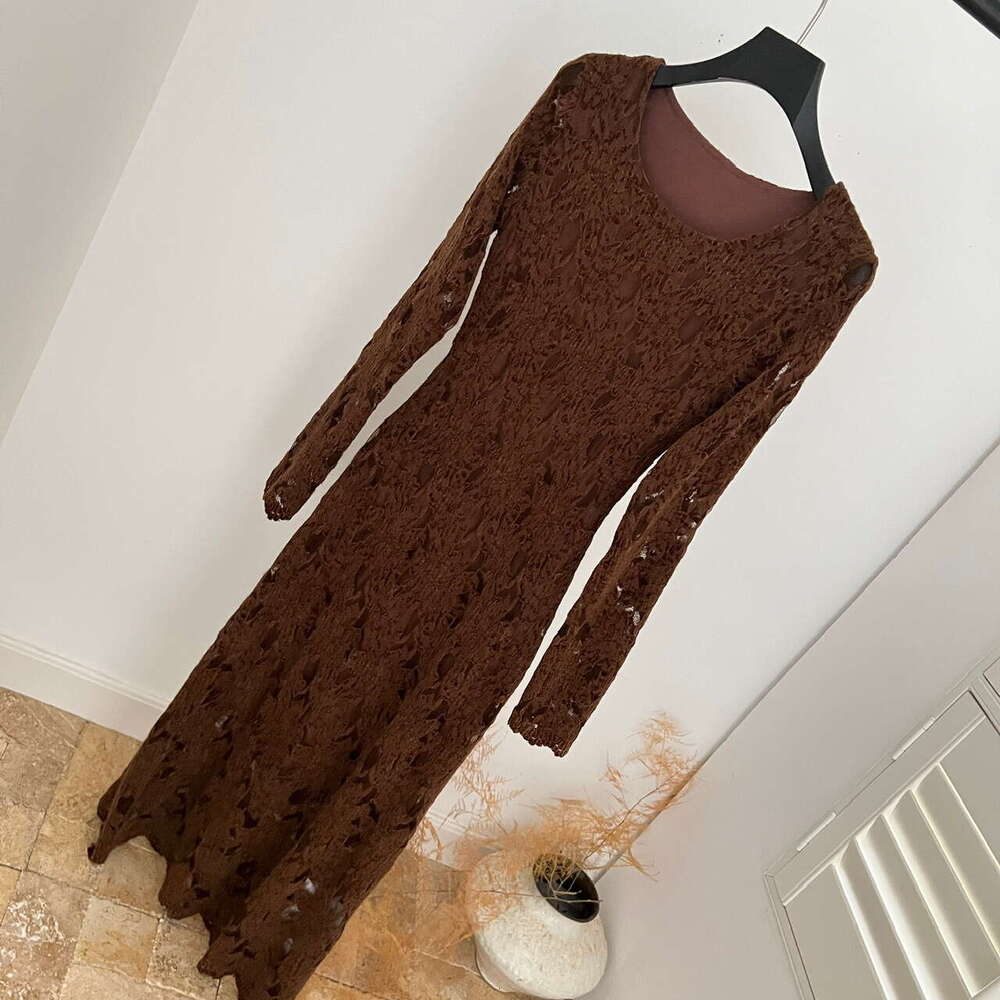 Designer's French retro style lace patchwork long sleeved dress for autumn and winter, slim fit and fashionable long skirt
