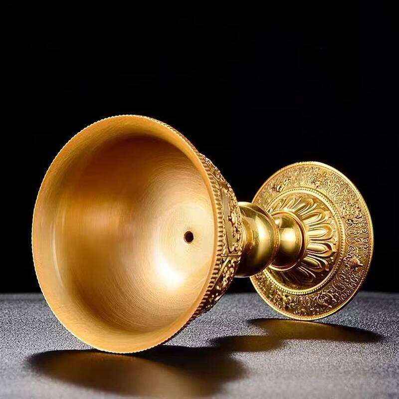 Embossed Brass Candle Cup Romantic Flower Gold Candlestick Buddhist Lamp Holder Wedding Dinner Home Collection Table Decoration H260310