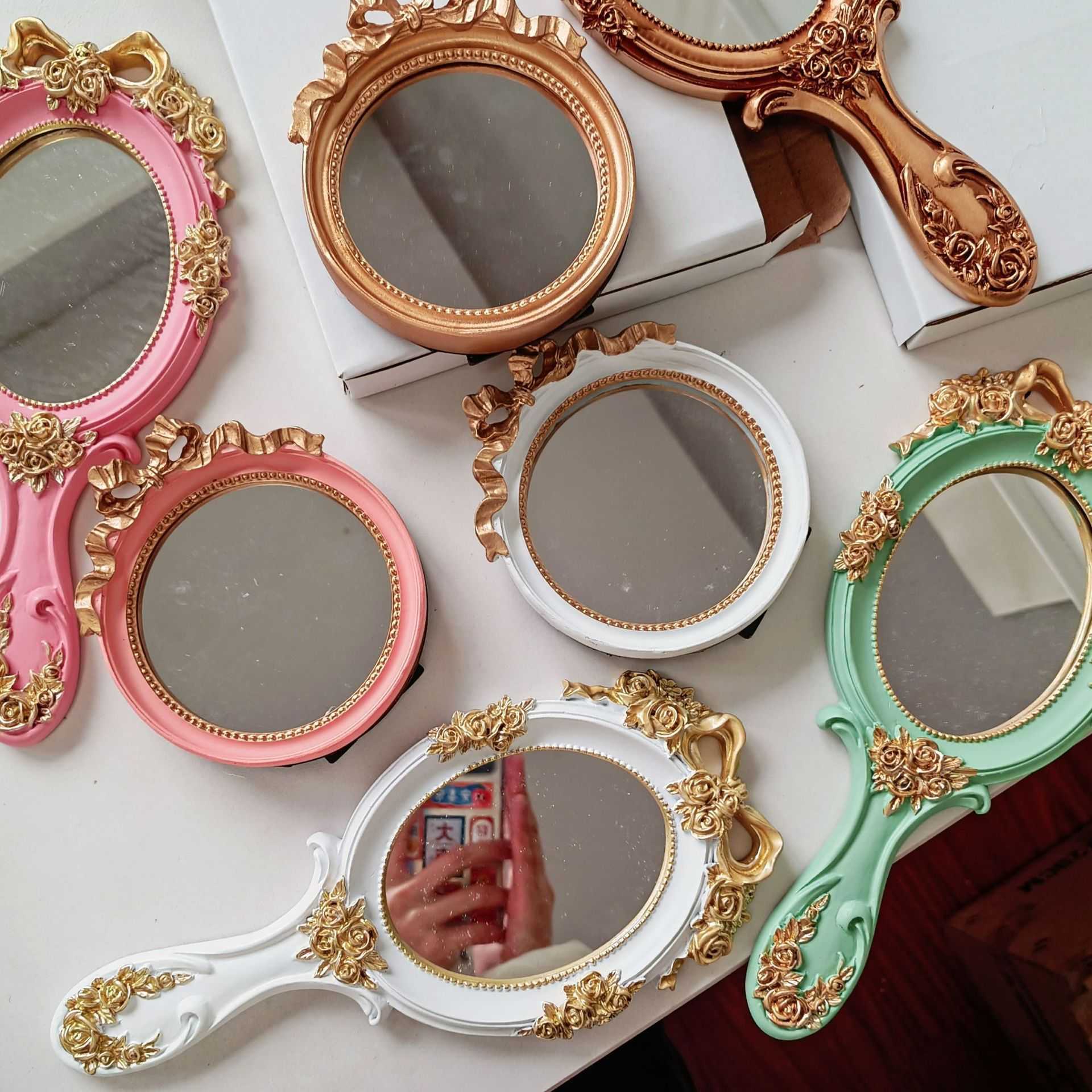 European handle mirror hand-held mirror hand-held mirror oval Hotel photo antique Baroque gold mirror T260310