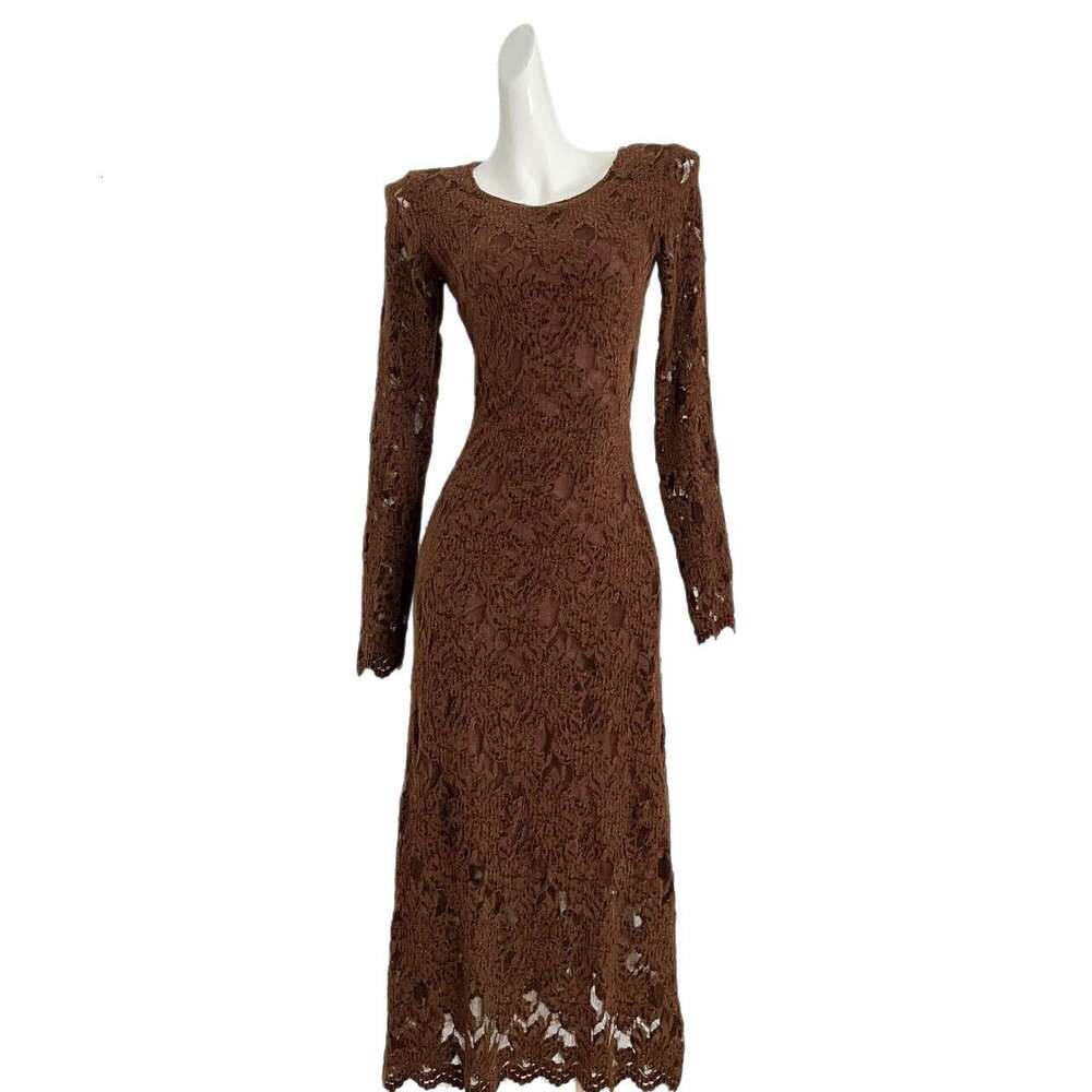 Designer's French retro style lace patchwork long sleeved dress for autumn and winter, slim fit and fashionable long skirt