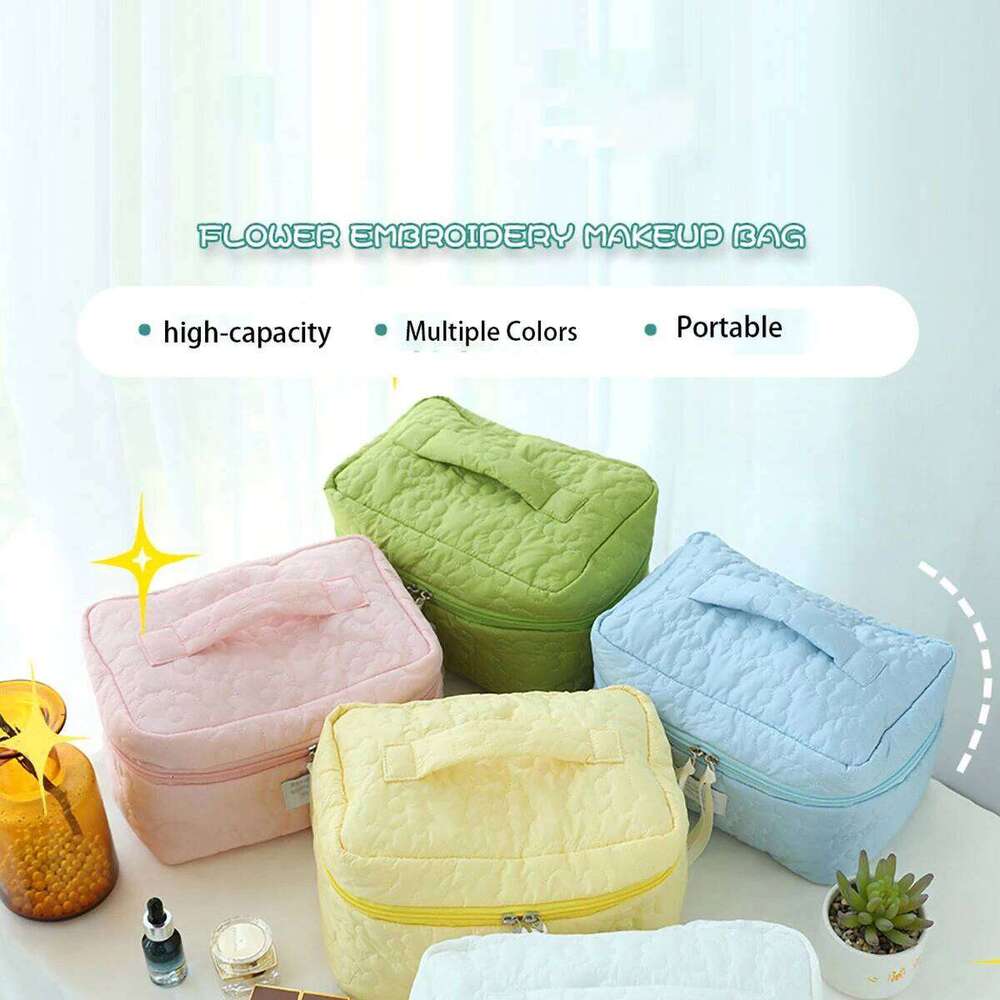 Ins Style Candy Color Makeup New Light Luxury Women's Lipstick Pack Portable Travel Cosmetic Storage Toiletry Bag XJ260310