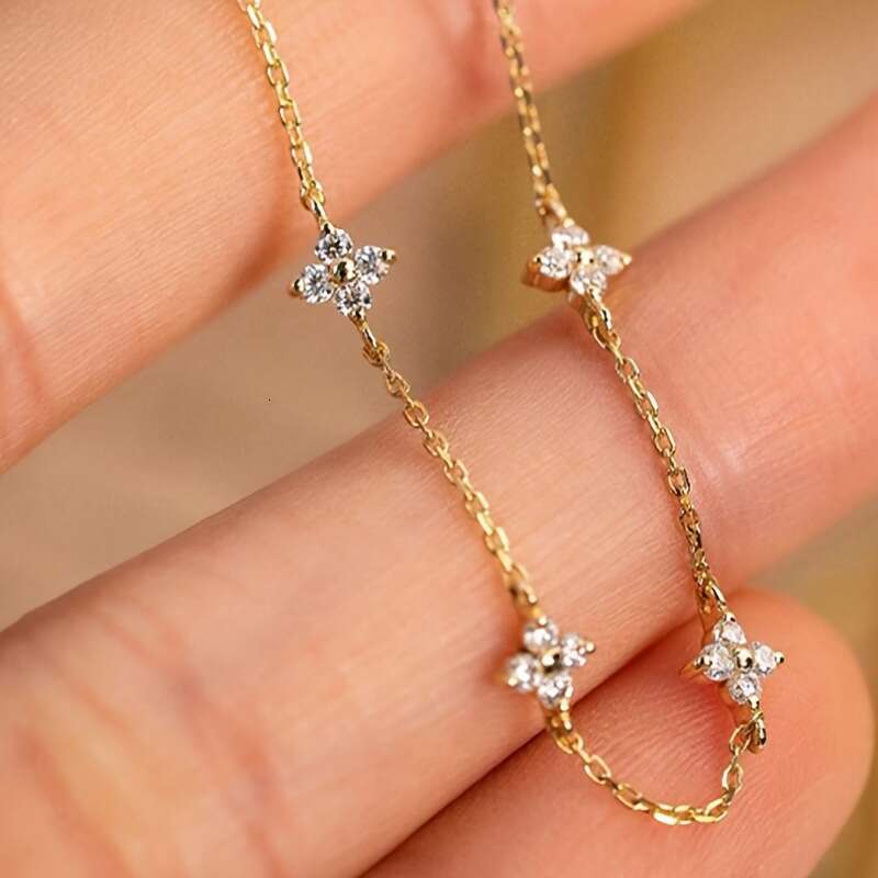 Women Jewelry necklace layered necklace Fashionable Starry Sky Elegant Four-Leaf Clover Micro Pave Zircon Lucky High-End Versatile Collarbone Chain