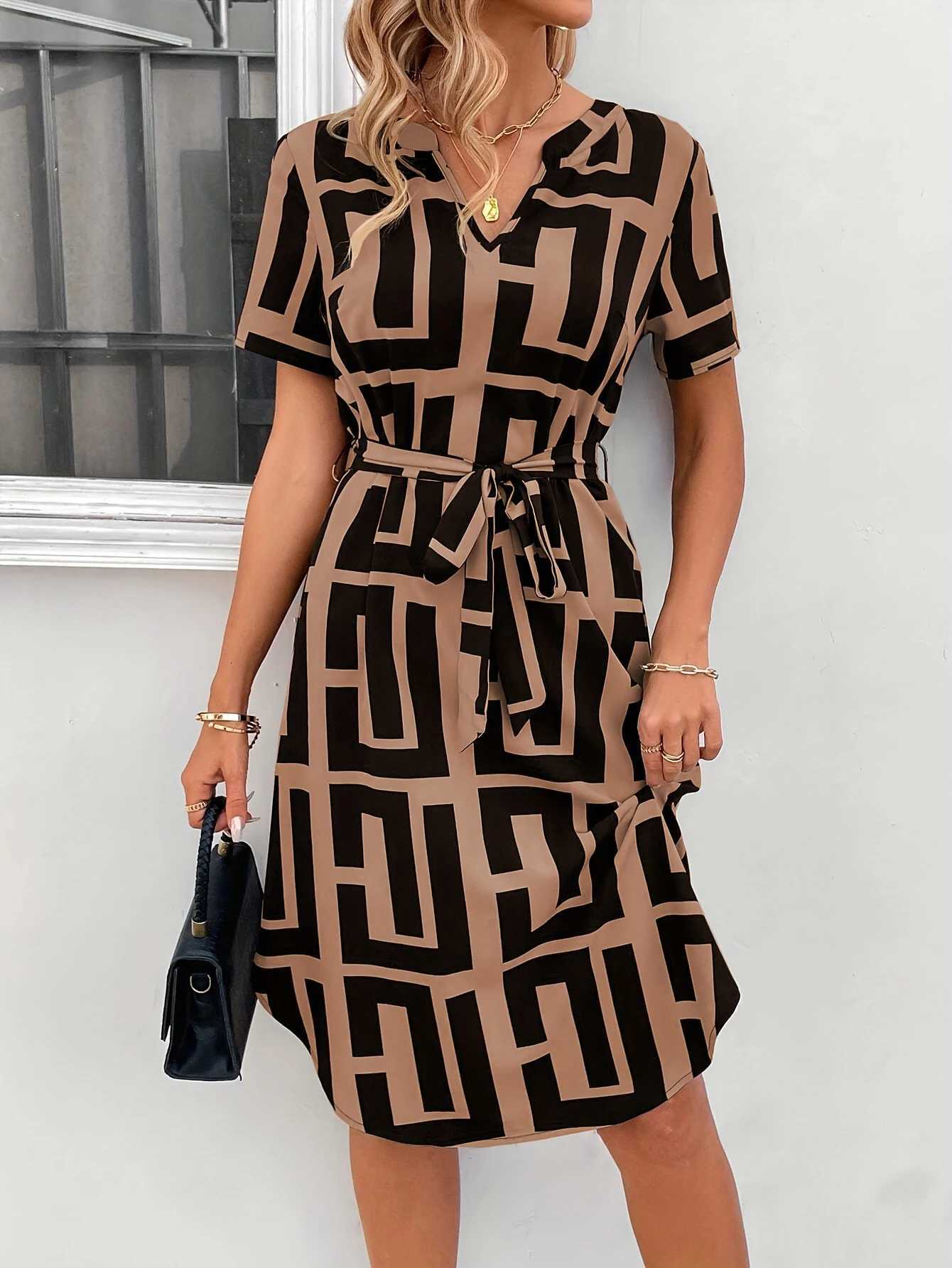 European and American temperament light and mature short sleeved plaid dress summer vacation small hem belt V-neck A-line midT260310