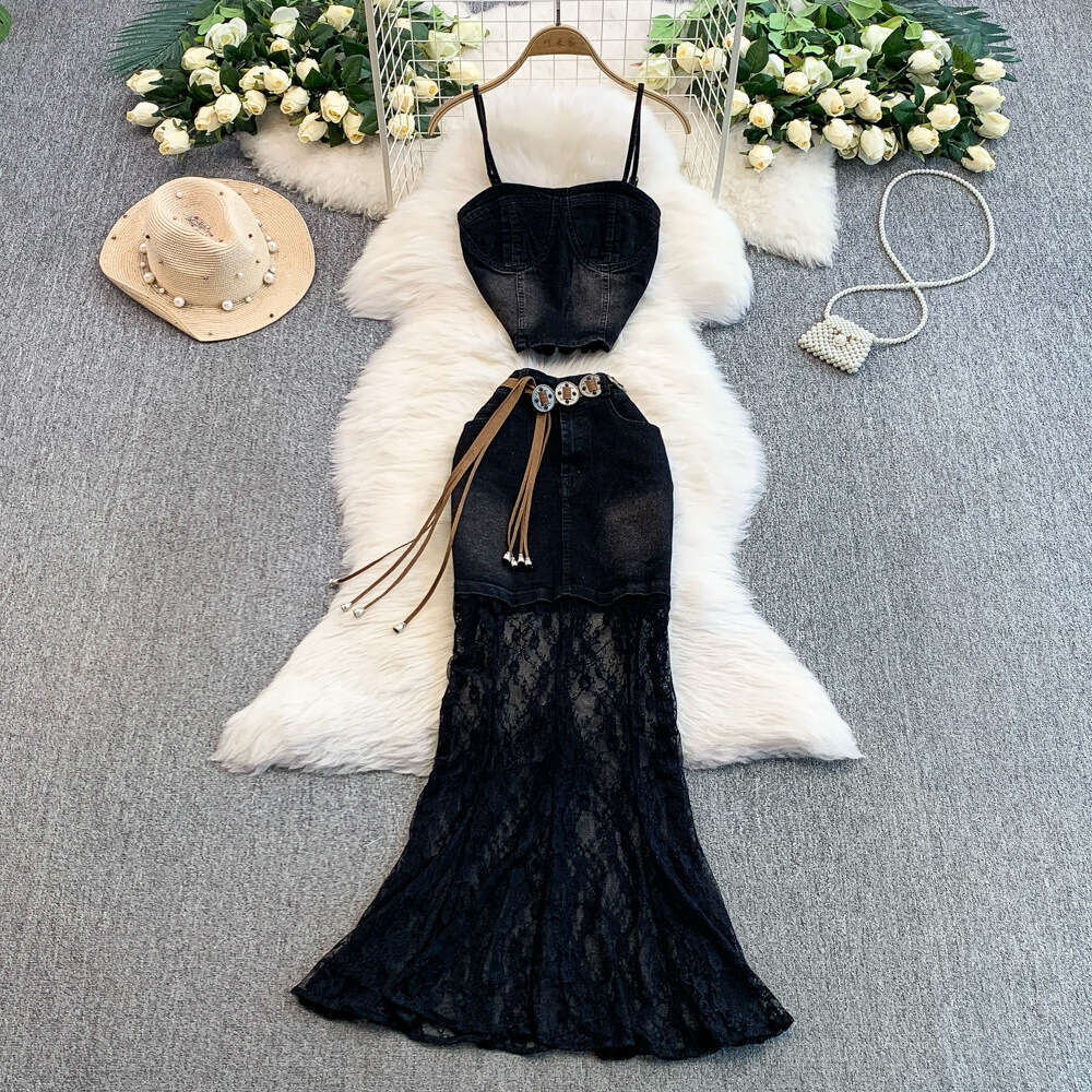 2026 designer American retro short black denim vest sexy high waisted slim fit lace patchwork skirt