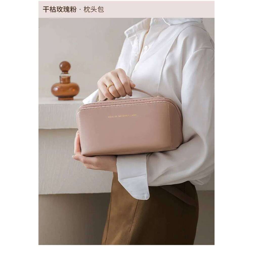 Popular hot-selling large-capacity women's fashion cosmetic storage bag travel portable waterproof large t XJ260310