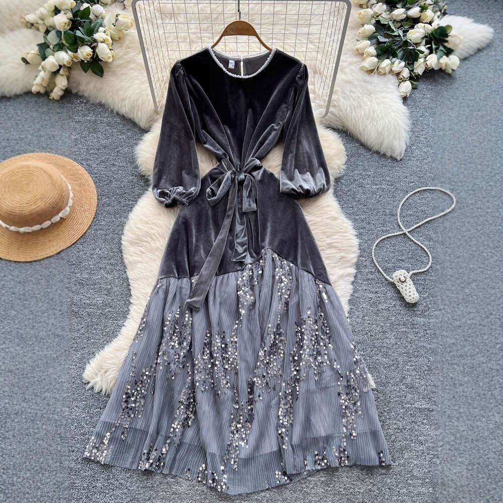 French style light luxury socialite dress with exquisite beaded round neck, long sleeved velvet waist, sequins and mesh combination