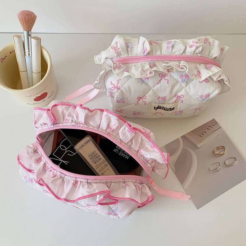 Korean Women's Butterfly Bow with Lace Hand-held Girl's Travel Makeup Item Storage Bag XJ260310