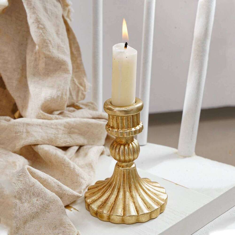 1PC, European-style simple shell pattern retro candlestick, resin material antique design table candlestick decoration H260310