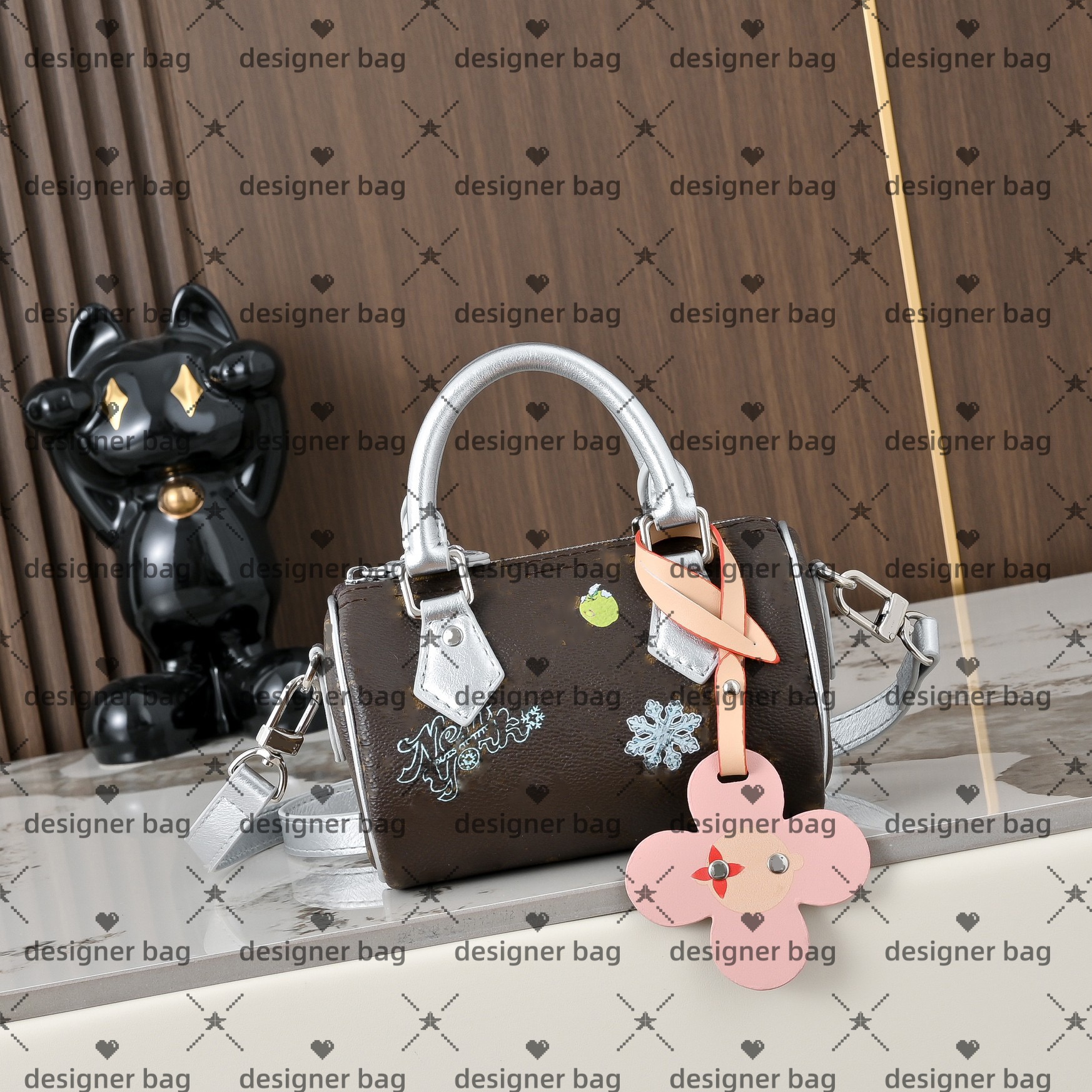 Chic Designer Bag: … - image