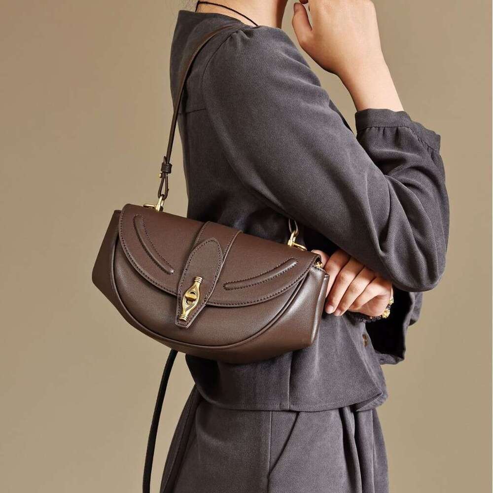 Luxury Shoulder Bags Totes Hobo HHJBAG High End Vintage Women Versatile Square For Autumn And Winter Niche Design Single Shoulder Crossbody Small Bag 