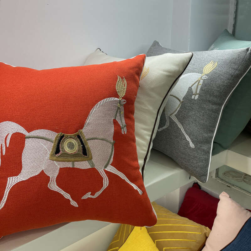 Home Textile Jacquard Cushion Cover Modern Soft Embroidery Sofa Decor for Living Room Couch Accent Pillow Bedroom Bedding Decoration Throw Pillow Case