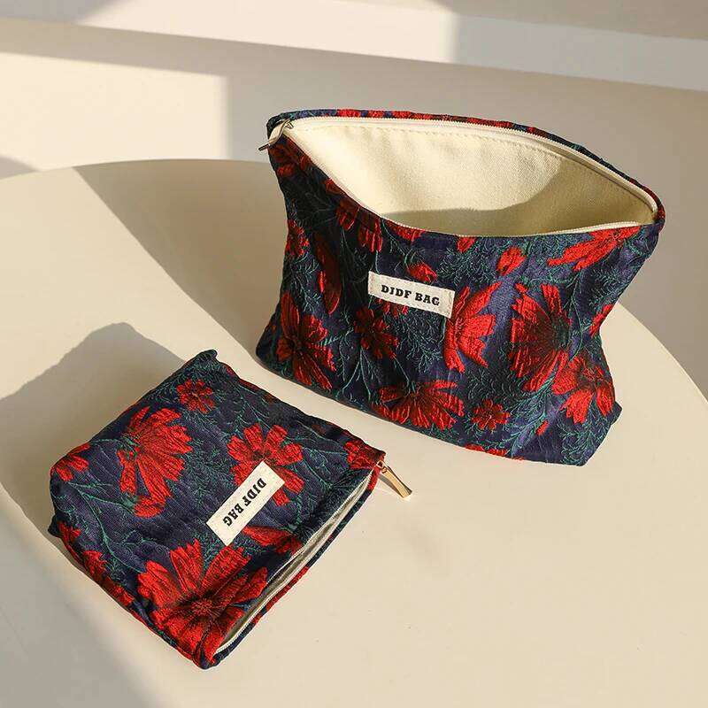 New Mini Female Cosmetic Red Soft Small Sanitary Napkin Storage Commuter Coin Key Portable Bank Card Bag XJ260310