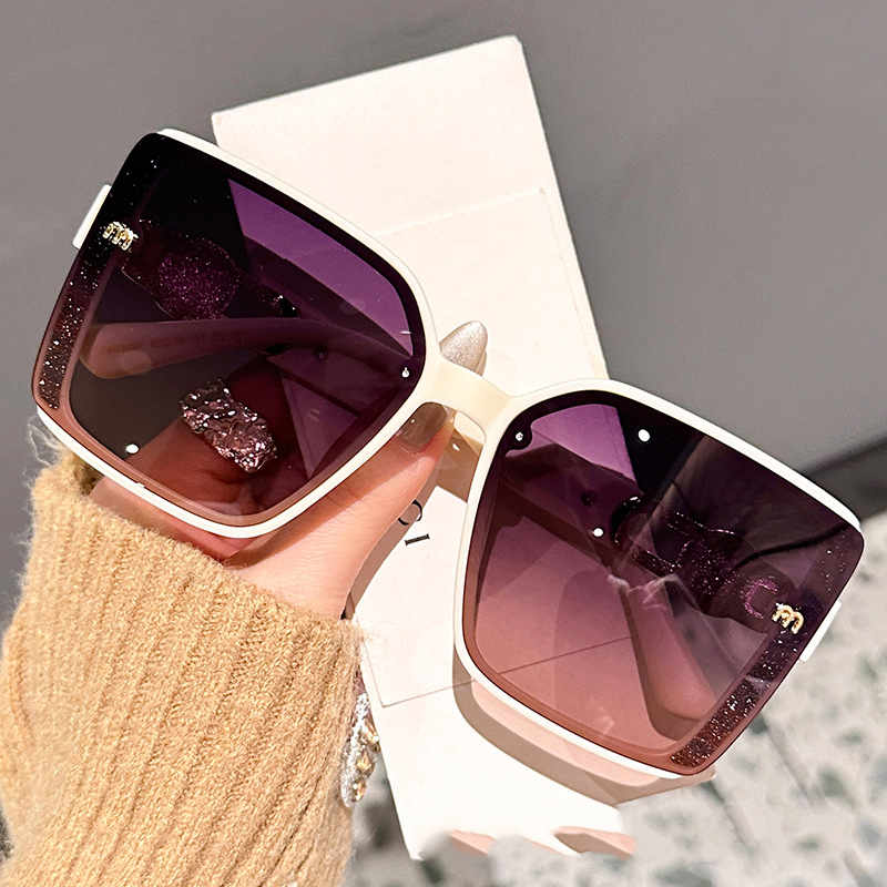 Free shipping 2026 New Fashionable Cut Edge Semi-Framed High-Quality Trendy Minimalist Sunglasses Perk plain