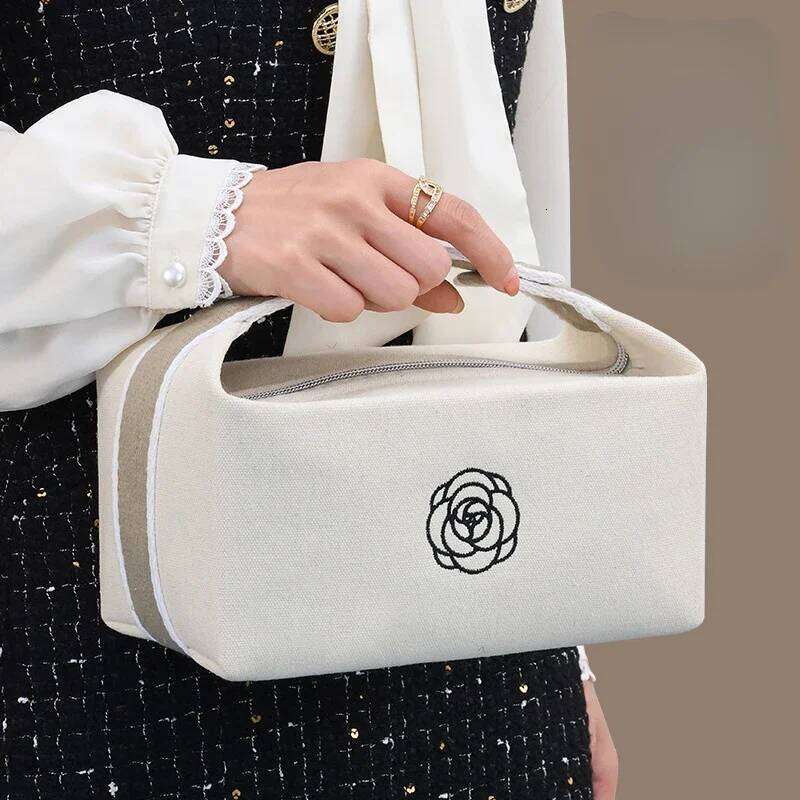 New Portable Large Capacity Women's Simple Cosmetics Storage Makeup Washing Travel Bag XJ260310