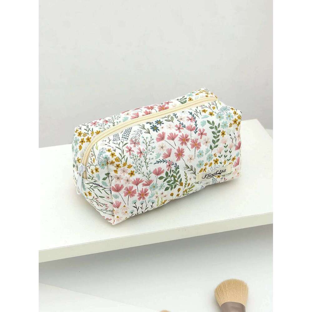 1pc Green floral quilted large capacity cute bag, multifunctional portable makeup bag XJ260310