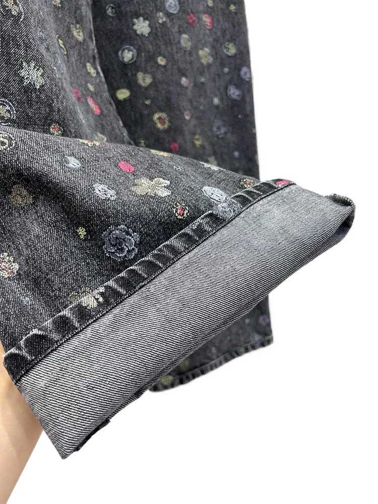 2025 Autumn And Winter New Style Graffiti Laser Printing High Waist Slimming Jeans Wide Leg Pants WomenT260310