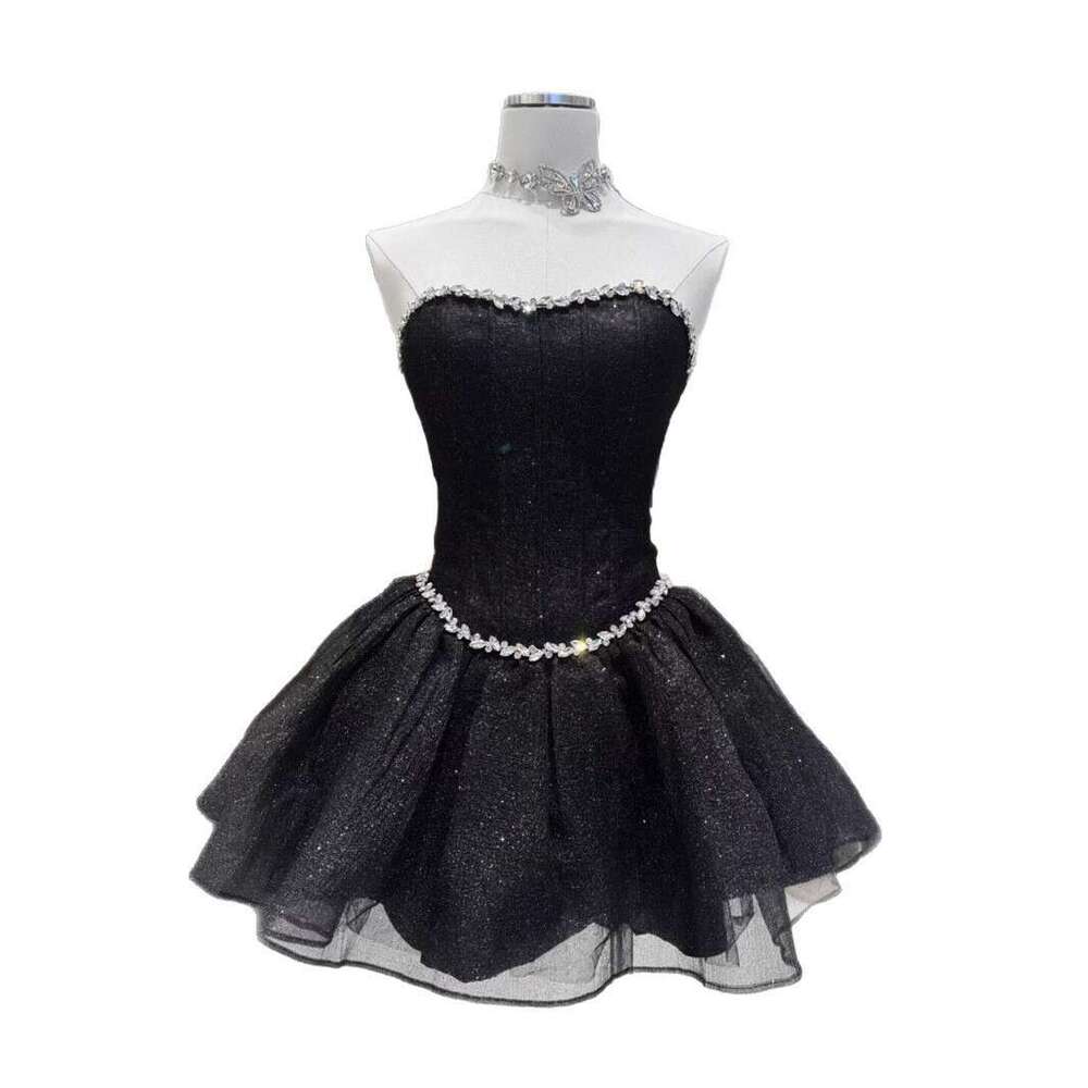 2026 new women's niche design celebrity sweet and spicy style sexy strapless light luxury diamond decoration waist cinching fluffy mini skirt