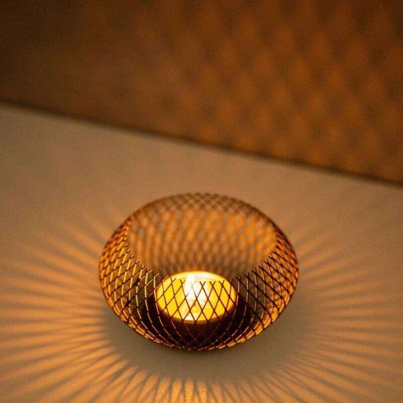 Iron Lantern Candle Holder Sturdy High Temperature Resistant Mesh Hollow Design Aromatherapy Lamp Table Decoration Metal Crafts H260310