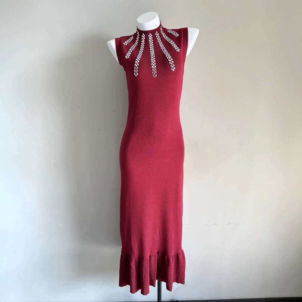 French Elegance 2026 Summer New Collection Beaded Ruffle Waist Knitted Fish Tail Vest Sexy Women