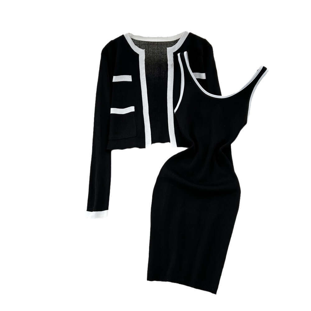 2026 Fashion Korean style long sleeved color blocked round neck knitted cardigan two-piece set waist cinching slim fit vest