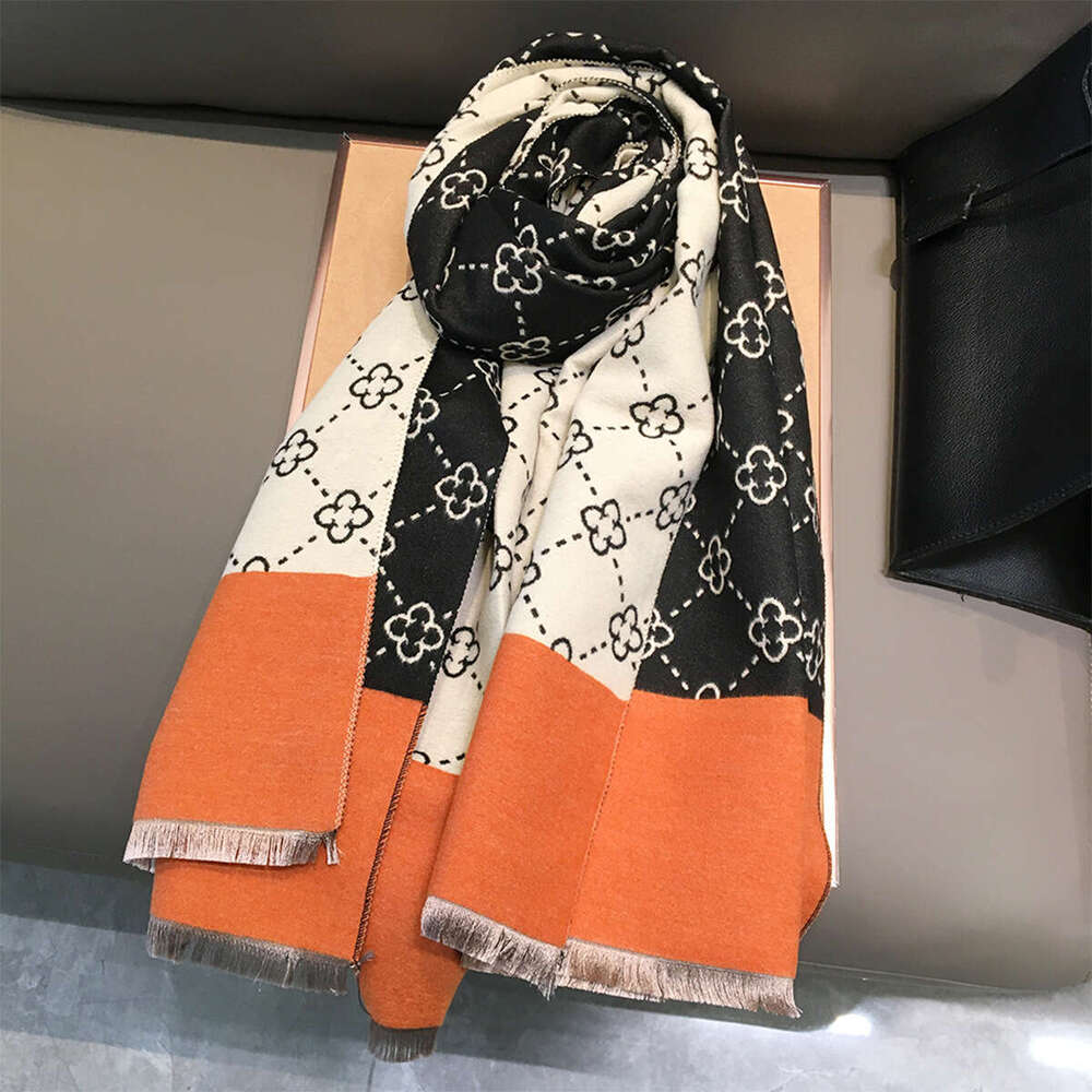 Autumn/Winter Double-Sided Four-Leaf Flower Imitation Cashmere Scarf For Women, Air-Conditioning Shawl, Student Warm Neck Warmer, High-End Elegance