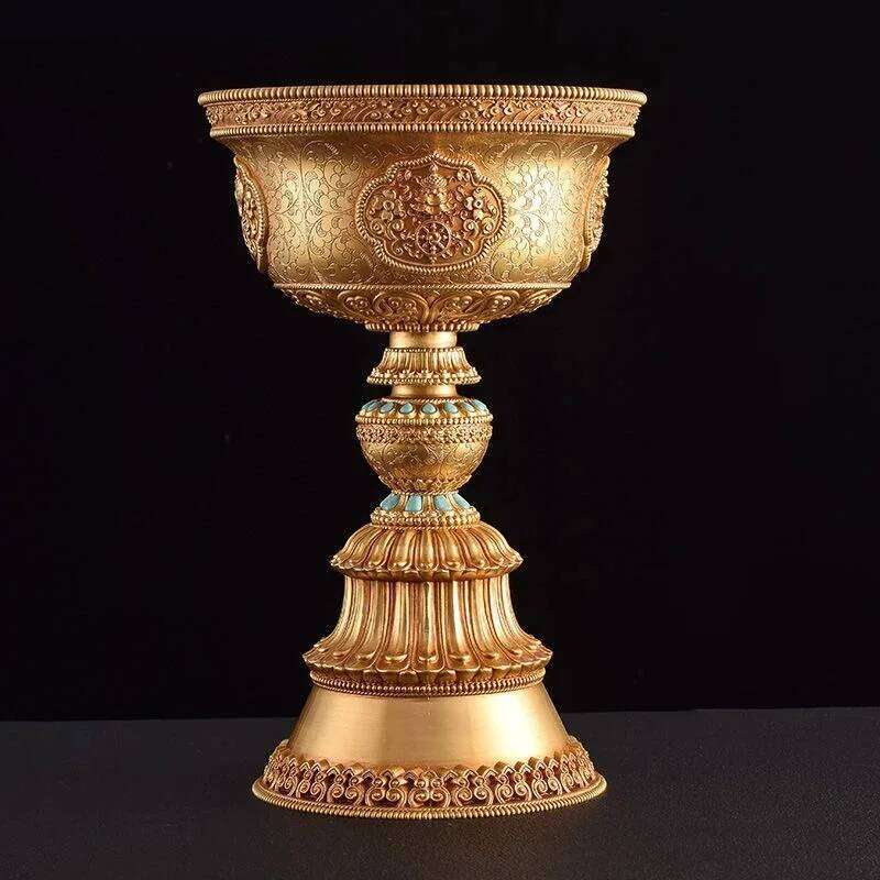 Tibetan Brass Candle Lamp Handicraft Embossed Inlaid Gem Tantric Candlestick Buddhist Wedding Altars Indoor Desktop Decoration H260310