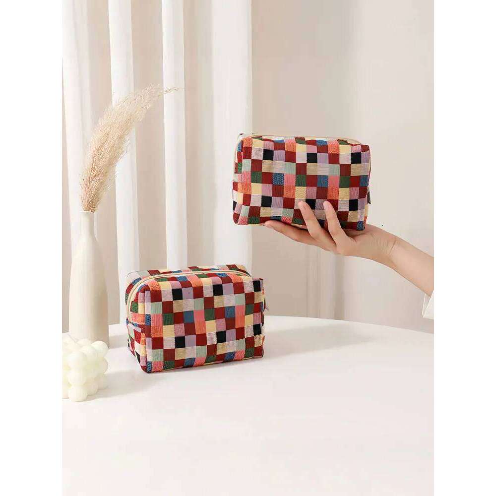1PC Autumn and Winter new checkered travel makeup Bag Portable large-capacity clutch XJ260310