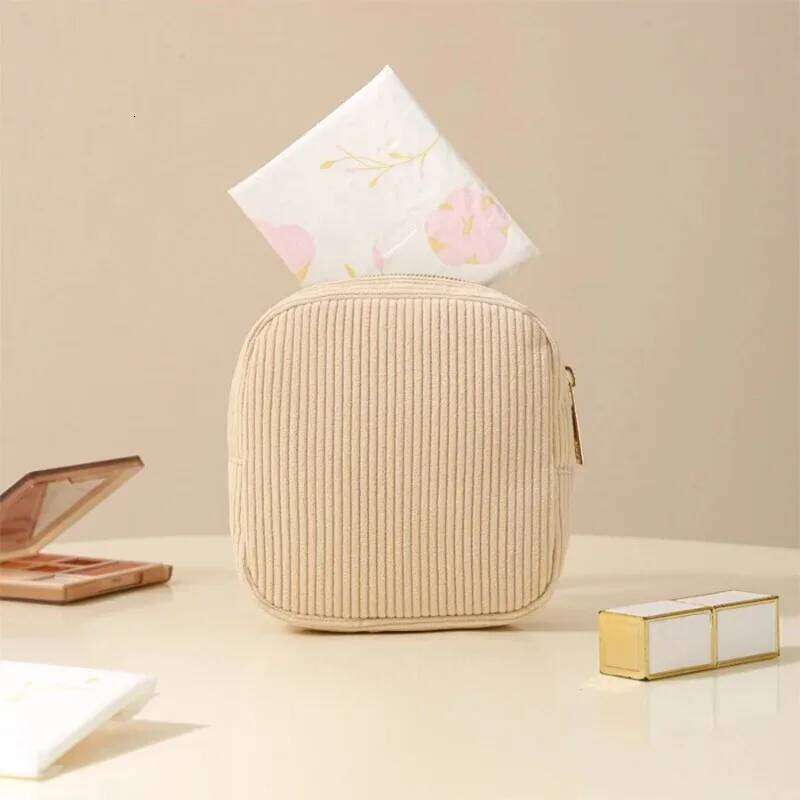 2025Fashion Makeup Lipstick Sanitary Napkins Case Mini Cosmetic Storage Women Ins Travel Organizer Bags Small Pouch XJ260310