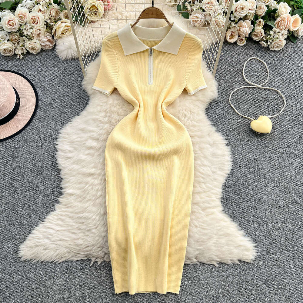 2026 Designer's New Half Zipper High Collar Knitted Dress with Goddess Style Elegant Slimming
