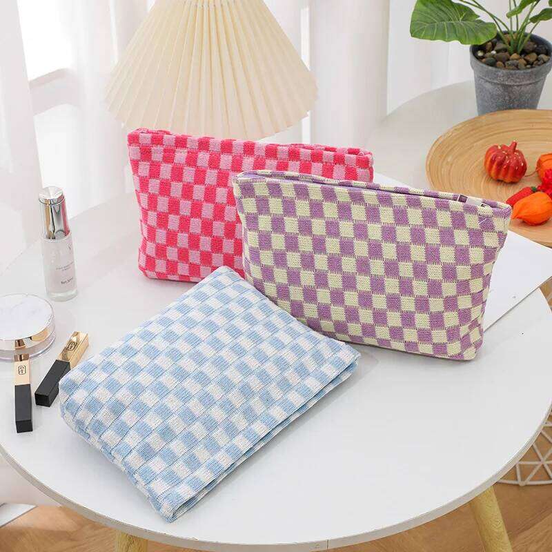 Checkered Cosmetic Travel Toiletry Organizer Cute Makeup Brushes Aesthetic Accessories Storage Bag for Women XJ260310