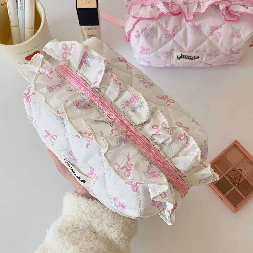 Korean Women's Butterfly Bow with Lace Hand-held Girl's Travel Makeup Item Storage Bag XJ260310