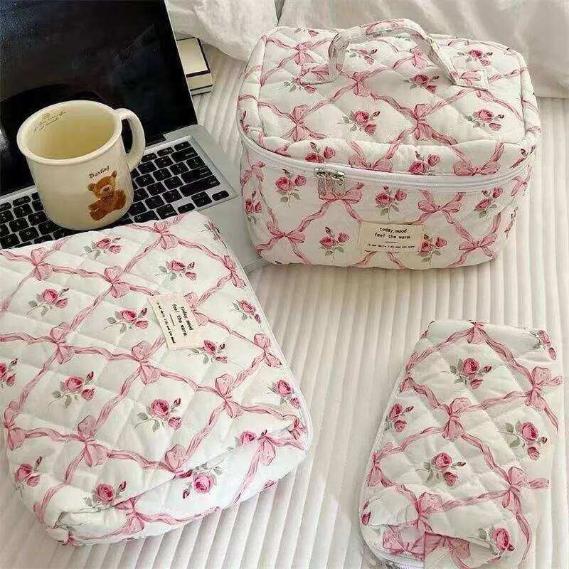 Cute Bow Flower Quilting Cotton Makeup Bag Women Zipper Cosmetic Organizer Female Cloth Handbag Portable Toiletry Case for Girls XJ260310