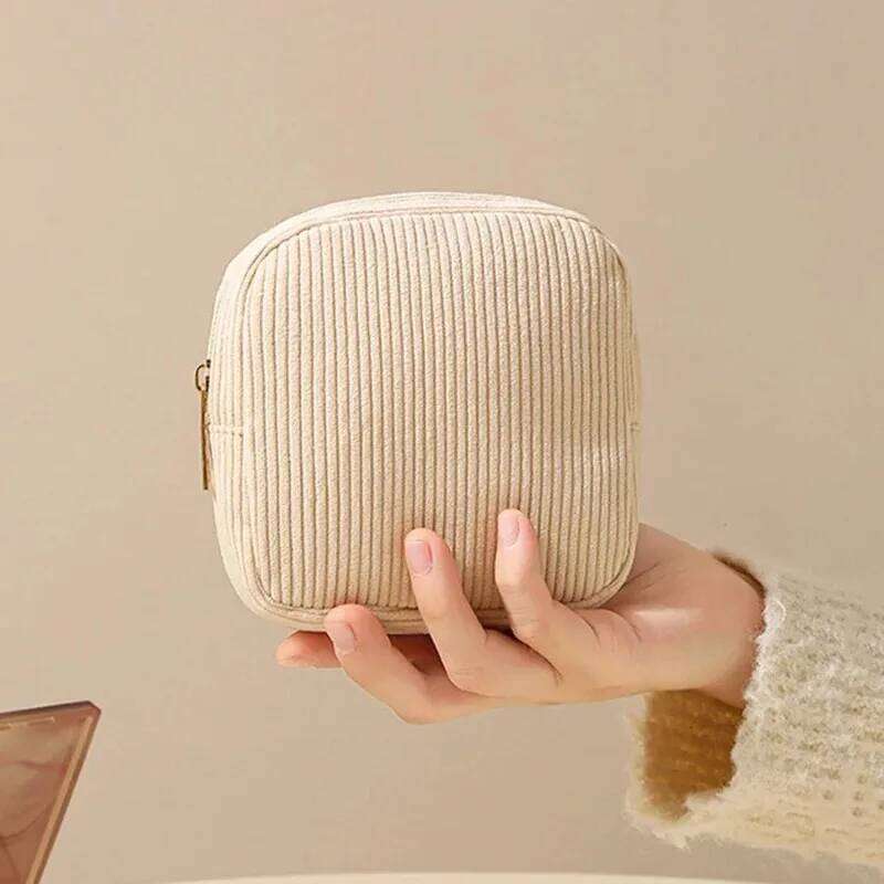 2025Fashion Makeup Lipstick Sanitary Napkins Case Mini Cosmetic Storage Women Ins Travel Organizer Bags Small Pouch XJ260310