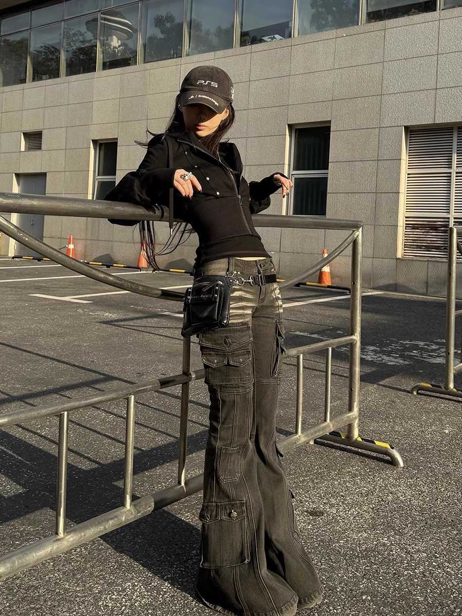 REDDACHiC Black Low Waist Cargo Jeans 2000s Distressed Whiskers Multi-pocket Stretch Bootcut Pants Women Retro Grunge Streetwear M260310