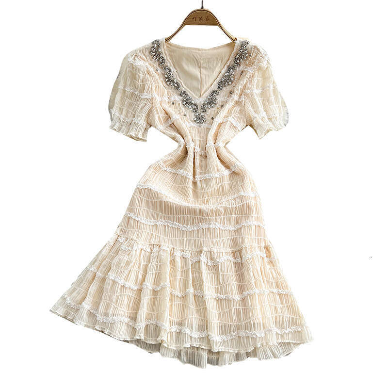 Light luxury socialite style diamond embellished V-neck short sleeved women's dress with high-end lace stitching