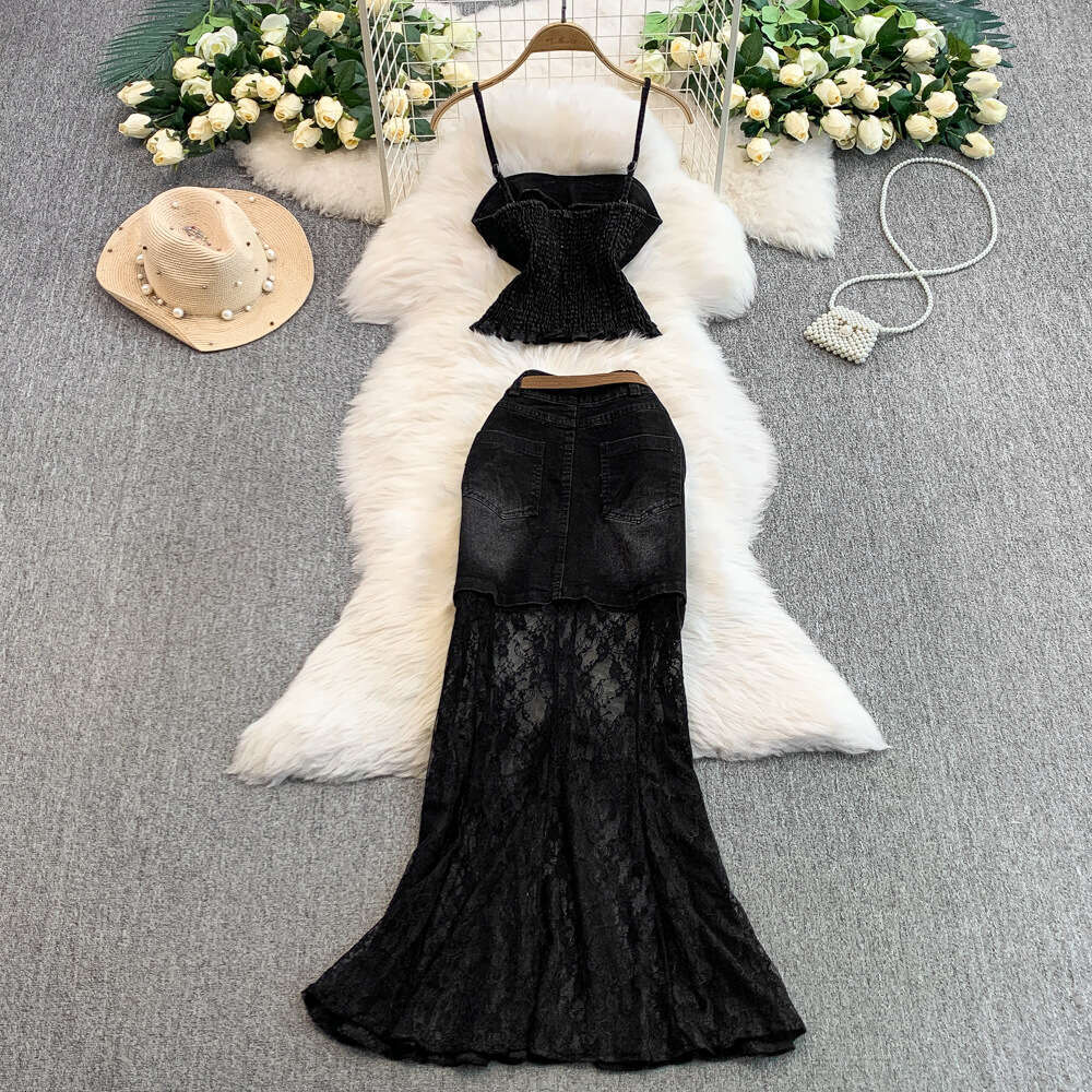 2026 designer American retro short black denim vest sexy high waisted slim fit lace patchwork skirt