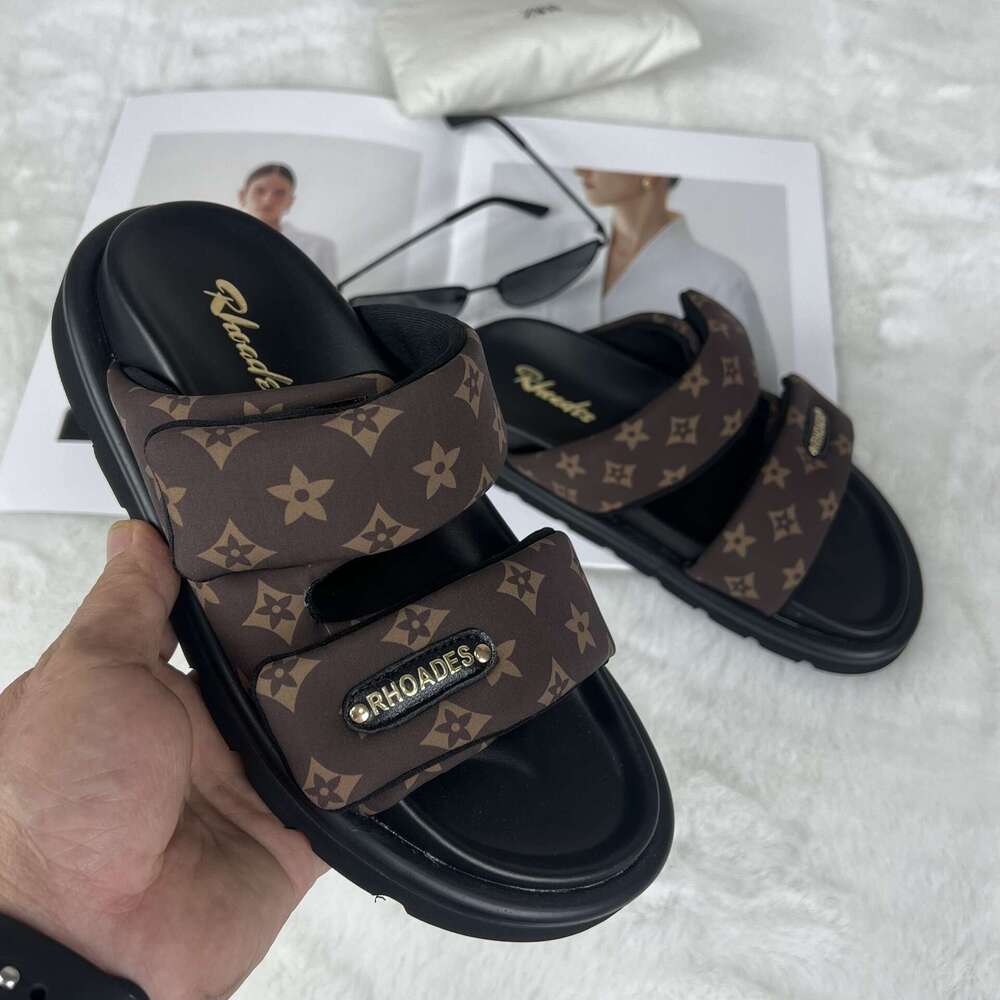 New Slippers 2025 Summer Old Flower Beach Velcro Thick Sole Sandals Versatile Women's Shoes Free Shipping