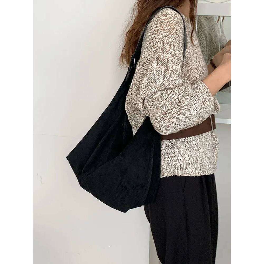 Scrub Leather female Shoulder bags winter new Ladies handbag Large capacity Brand design women big totes bolsa brown XJ260310