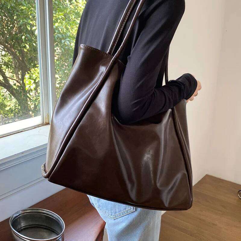 Portable Texture Tote Bag for Women, Shoulder Underarm Commuting Bag, Large Capacity, Niche Design, Autumn Winter Handbags XJ260310