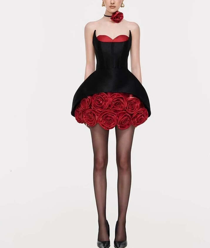 2026 new women's niche design sexy strapless three-dimensional flower decoration heavy fluffy short skirt