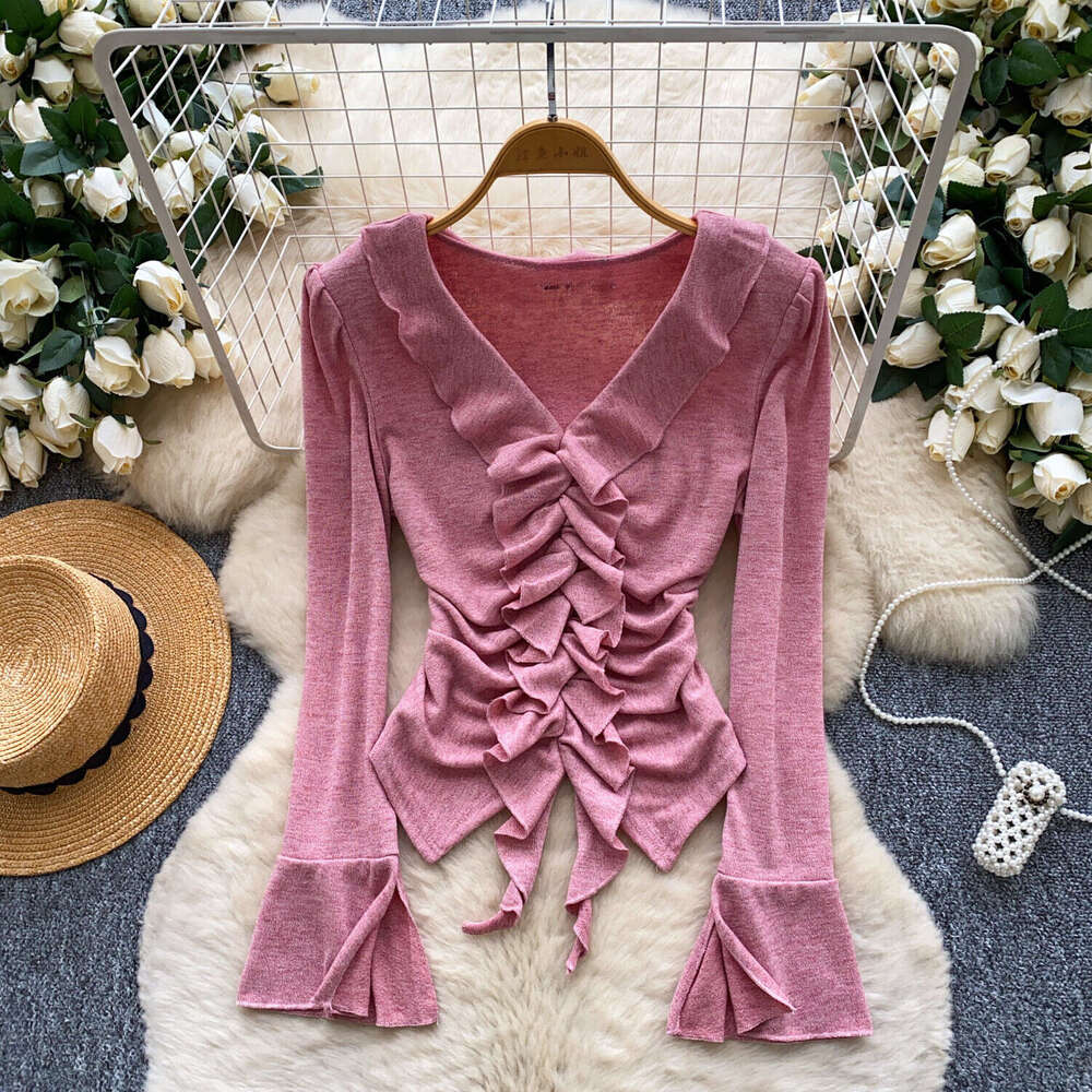 2026 French elegant retro V-neck pleated patchwork long sleeved pleated slim fit top for autumn women to wear