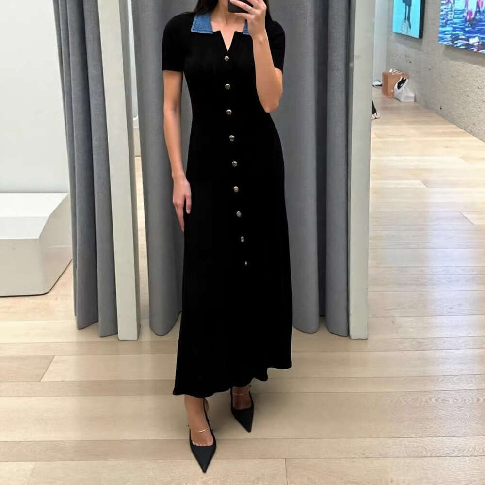 2026 new color blocked knitted mini V-neck women's short sleeved single breasted waist cinching elegant Middle Eastern dress