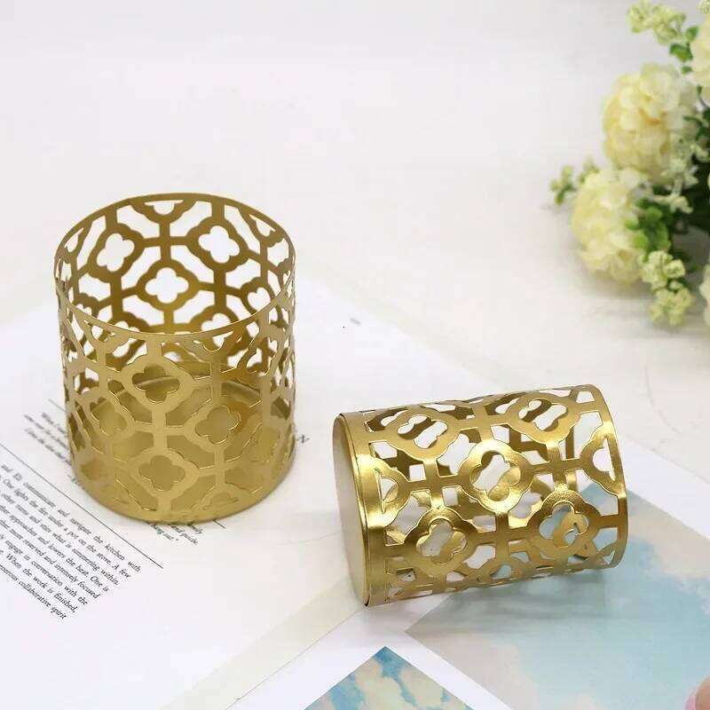 New Scandinavian Gold Geometric Hollow Iron Candle Holders Creative Aromatherapy Cups Home Ornaments Desktop Decorative Lamp H260310