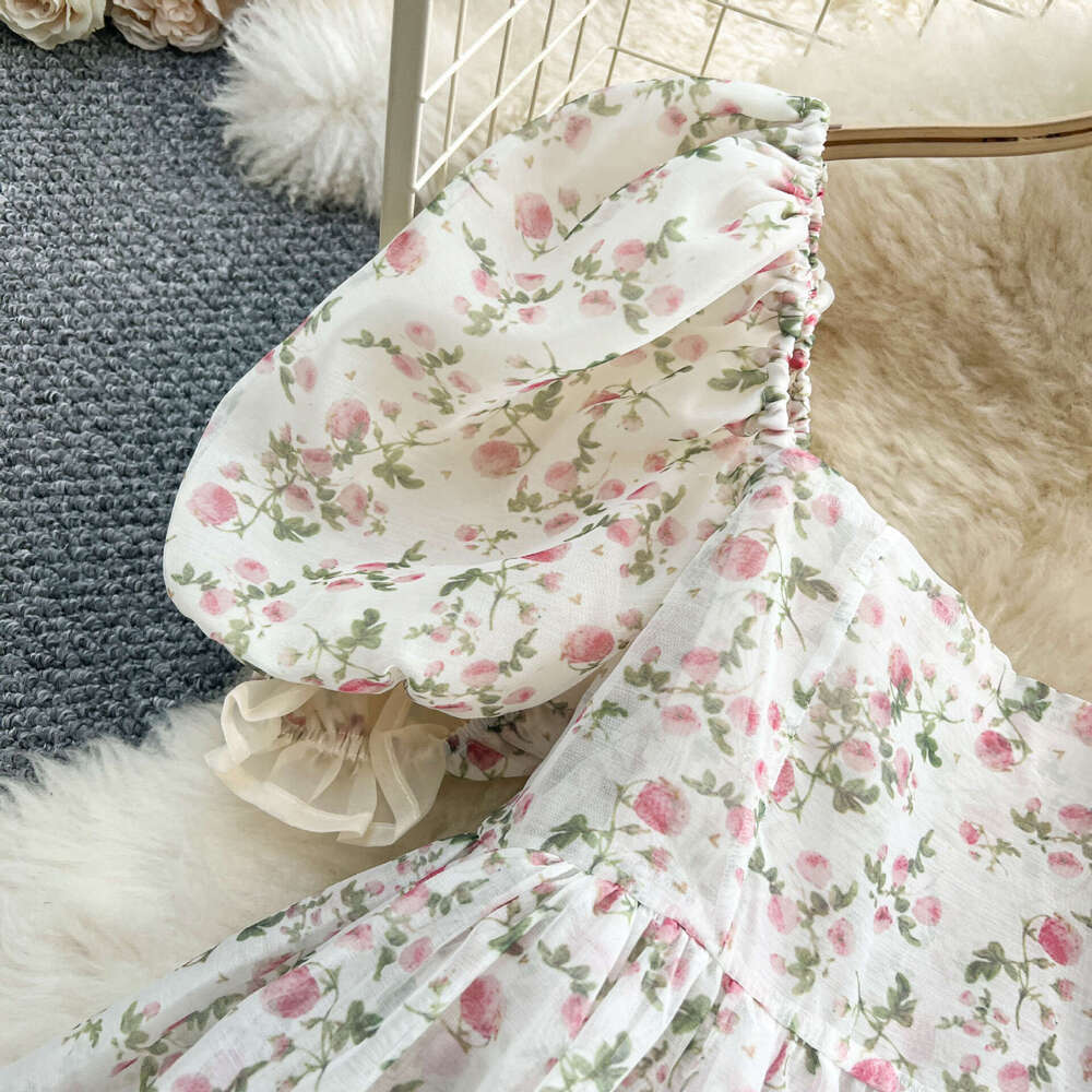 First Love Sweet Flower Square Neck Women's Bubble Sleeve Summer Waist Slimming Fluffy Big Bottom Dress 2026