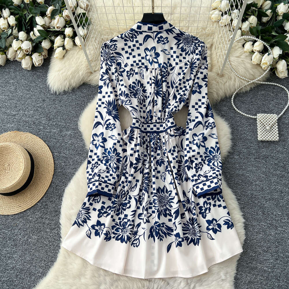 Cross-border French retro court style V-neck waist-cinching long-sleeve printed for women, autumn high-end slimming elegant A-line dress