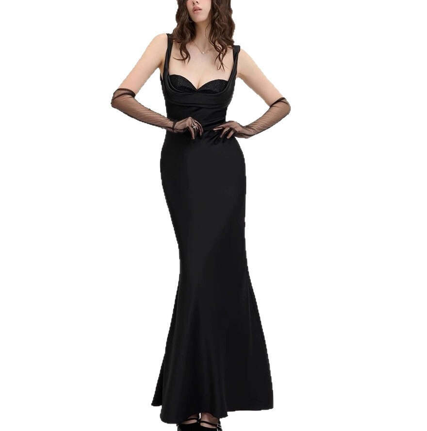 2026 new women's niche design social goddess sexy shoulder strap fake two-piece chest slimming tight mermaid long skirt