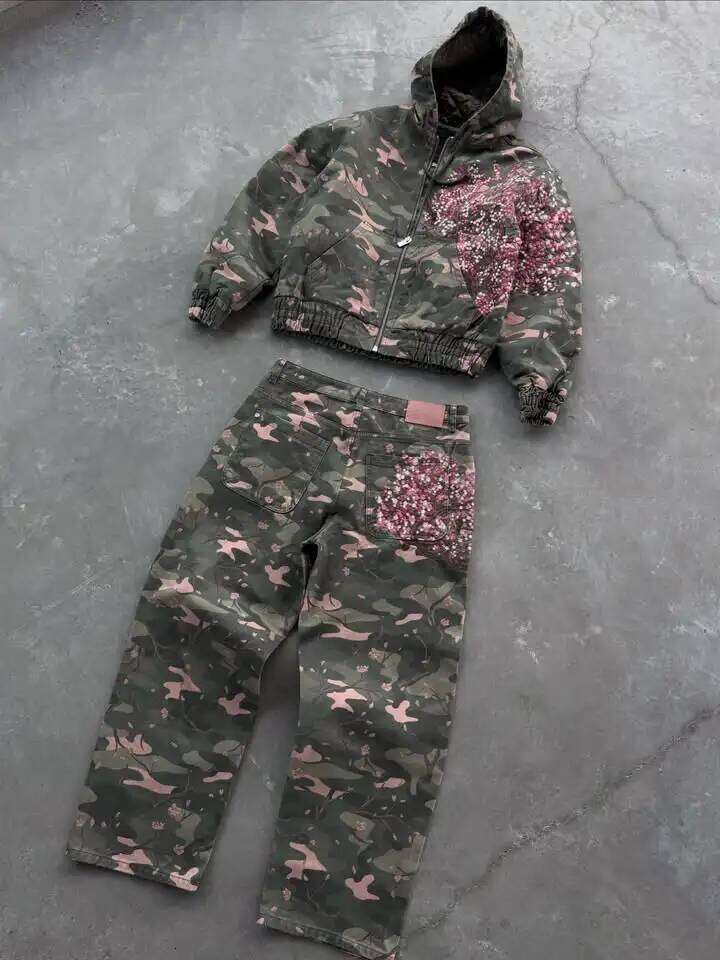 Streetwear Women Men Y2K Green Camo Jeans with Pink Cherry Blossom Embroidery Wide Cargo Pants High Waist Vintage Denim Trousers C260310