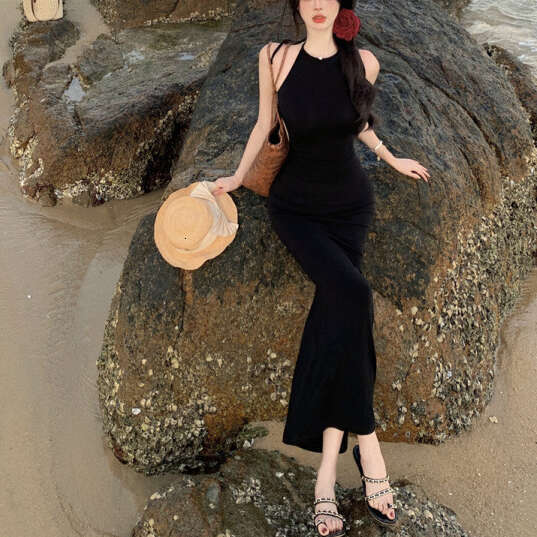 2026 Gentle Women's Open Back Neck with Chest Mat Suitable for Seaside Vacation's New Slimming Tight Dress