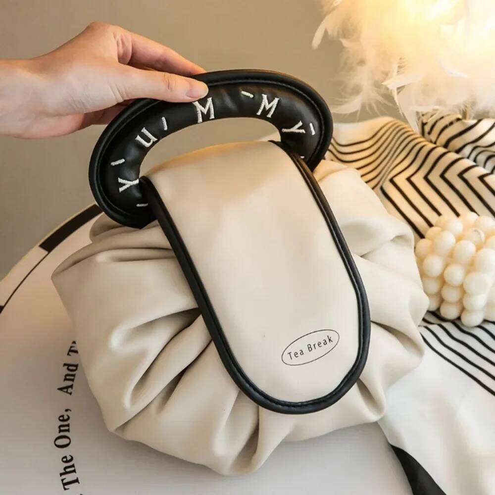 PU Lazy Makeup Large Capacity Portable Drawstring Bundle Travel Storage Waterproof Toilet Bag XJ260310