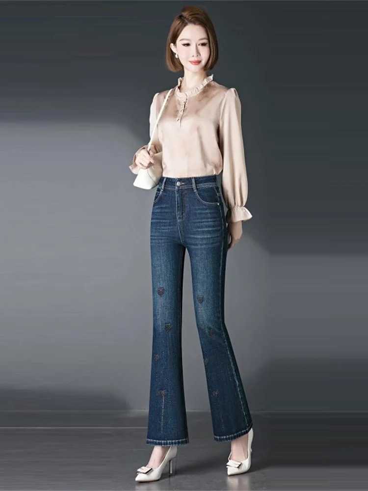 2026 Womens Spring/Summer New High Waist Micro Horn Jeans Embroidered Hot Stretch Mom Fashion Casual Pants M260310